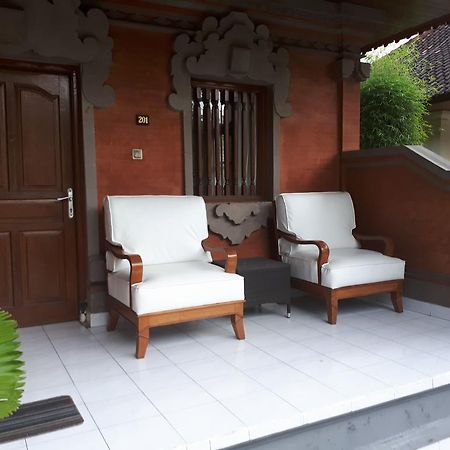 Puspa Ayu Kuta (Bali) Bagian luar foto