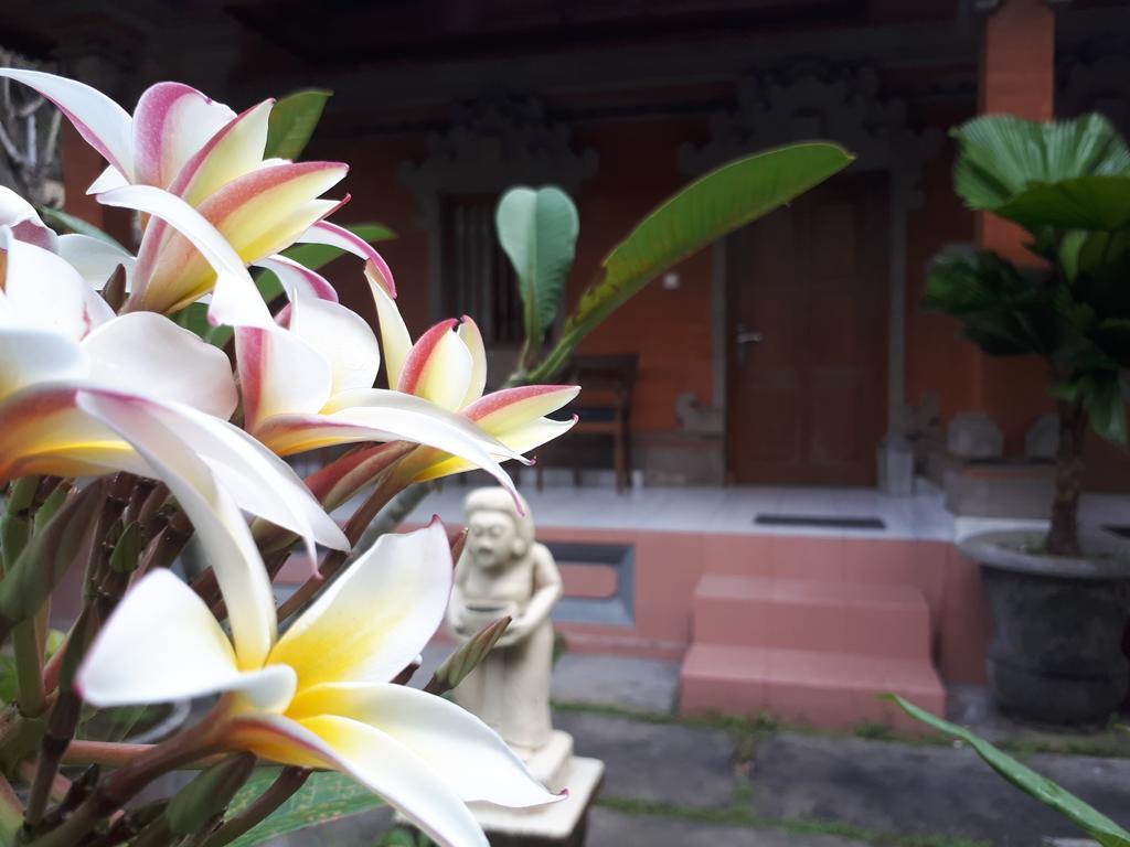 Puspa Ayu Kuta (Bali) Bagian luar foto