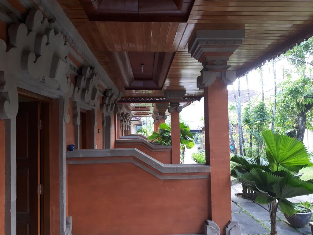 Puspa Ayu Kuta (Bali) Bagian luar foto