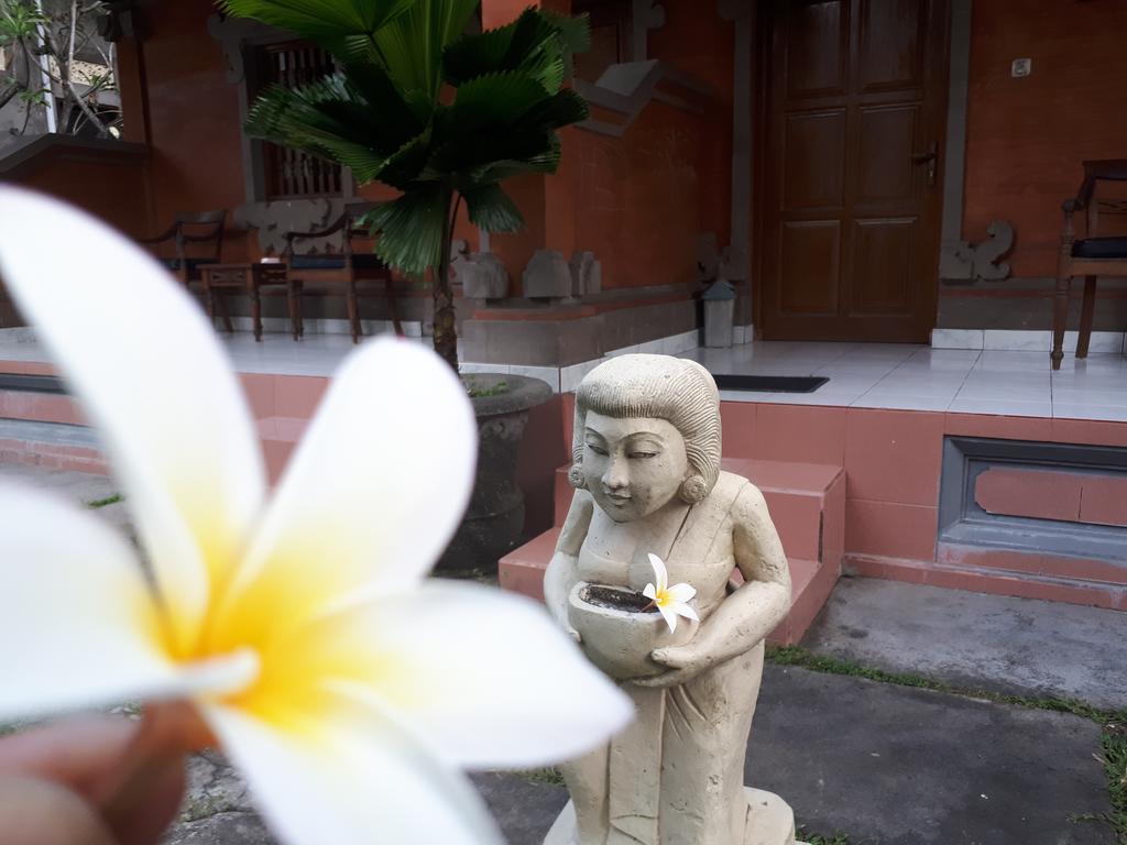 Puspa Ayu Kuta (Bali) Bagian luar foto