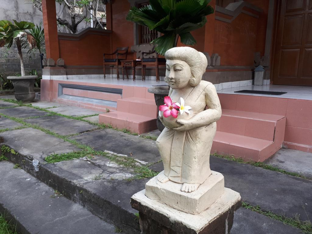 Puspa Ayu Kuta (Bali) Bagian luar foto