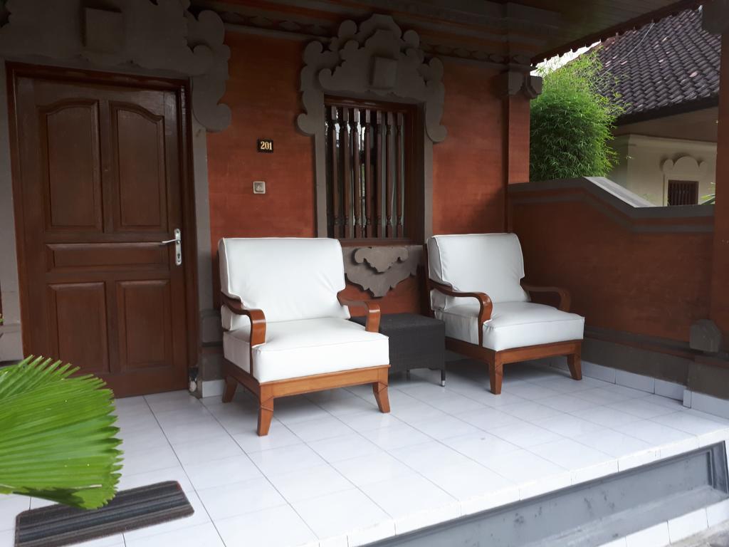Puspa Ayu Kuta (Bali) Bagian luar foto